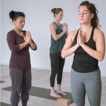 Yoga en Vrouwen: Wat doet yoga met je lichaam en geest?